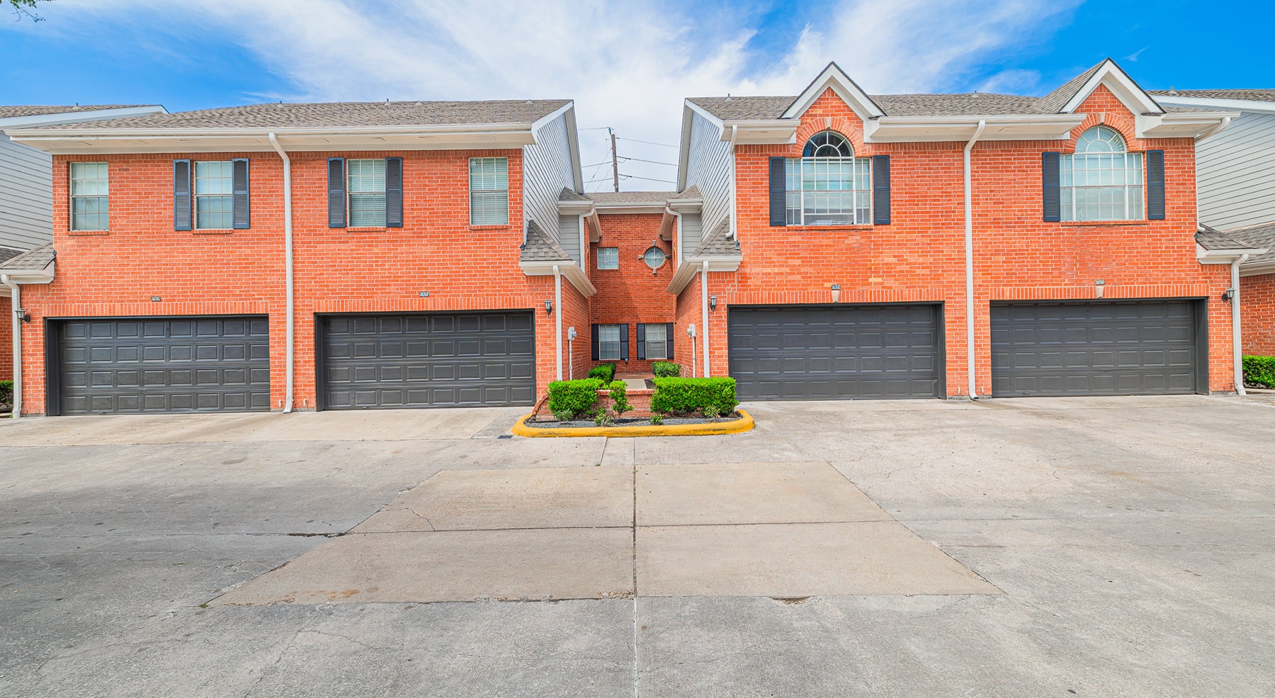 townhomes with garages